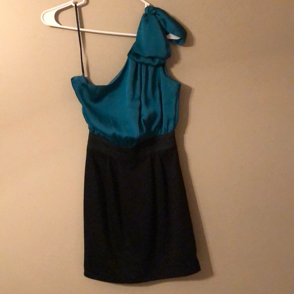 One shoulder jade & black dress